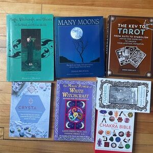 NEW AGE BUNDLE BOOKS TAROT CHAKRA HISTORY WICCA CRYSTALS MYTHOLOGY